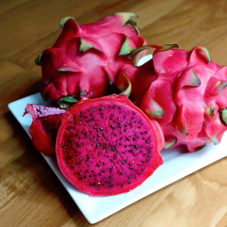 Hylocereus costaricensis, pitaya vermelha